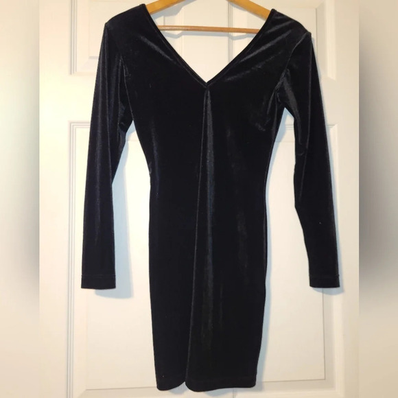 Robe Noire Mini Fredericks Of Hollywood Avec Broderie Fleurs Blanches - Taille 5 Juniors - Neuf Avec étiquettes